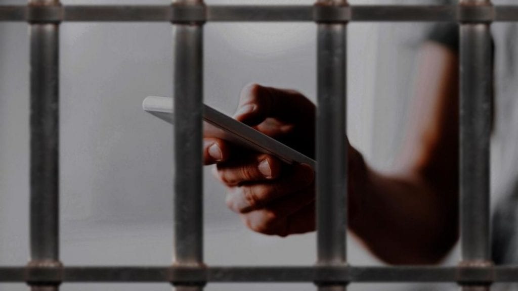 Buscan legalizar el uso de celulares para personas privadas de libertad